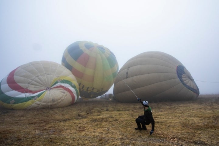 Paseo en globo por Bocairent (Valencia): preparación de los globos