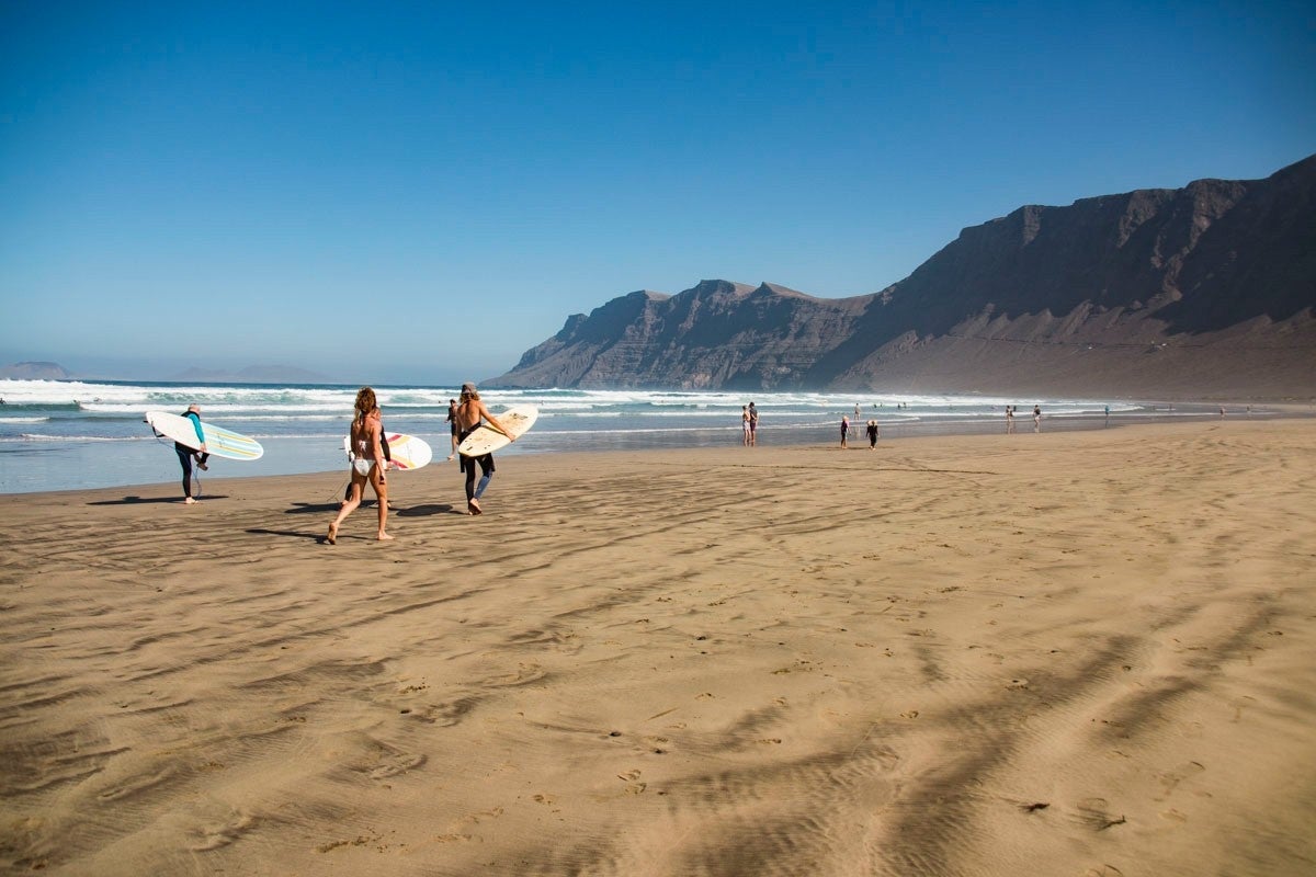 Famara tiene kilómetros de sobra para todos.