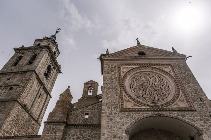 Rosetón de la Colegiata que no es solo una de las joyas de la plaza, sino de toda Talavera.