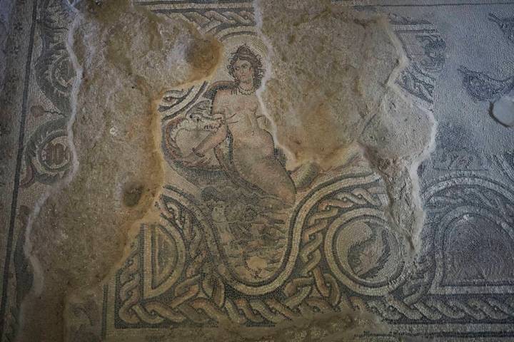 mosaico de anfitrite en villa romana de salar