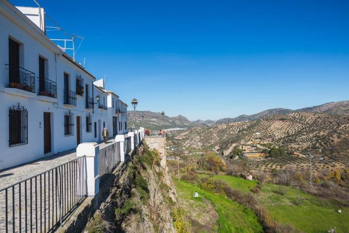 El Adarve, en la parte exterior del barrio de La Villa, es un balcón natural y resulta un mirador perfecto.