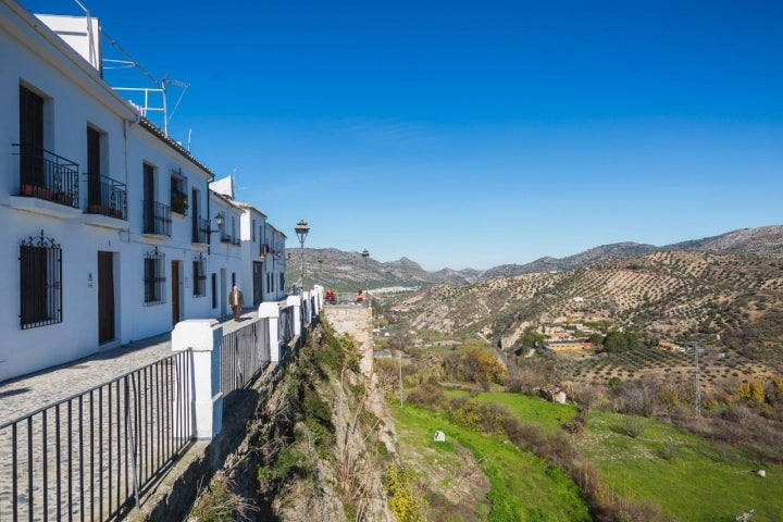 El Adarve, en la parte exterior del barrio de La Villa, es un balcón natural y resulta un mirador perfecto.