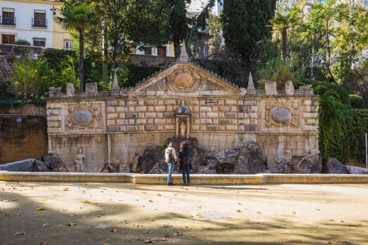 La Fuente de la Salud Rey fue erigida en el siglo XVI.