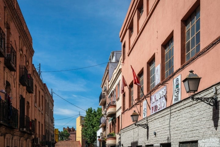 Sedes de la UGT y el PSOE en el barrio de Vallecas