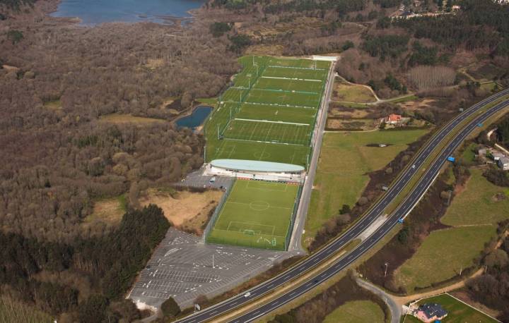 Ciudad deportiva Mundo del Fútbol del Real Club Deportivo de la Coruña en  Abegondo | Guía Repsol