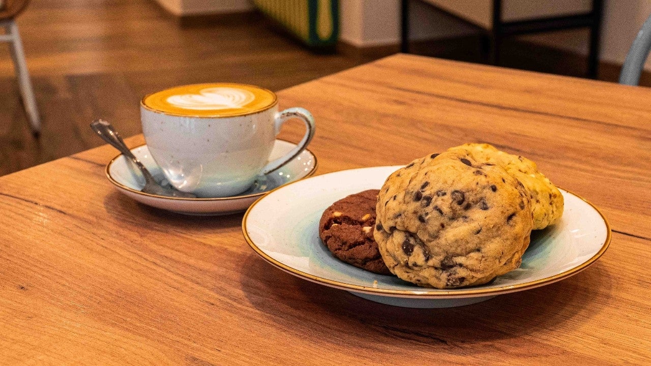 Tomeguín & Colibrí Specialty Coffee Shop