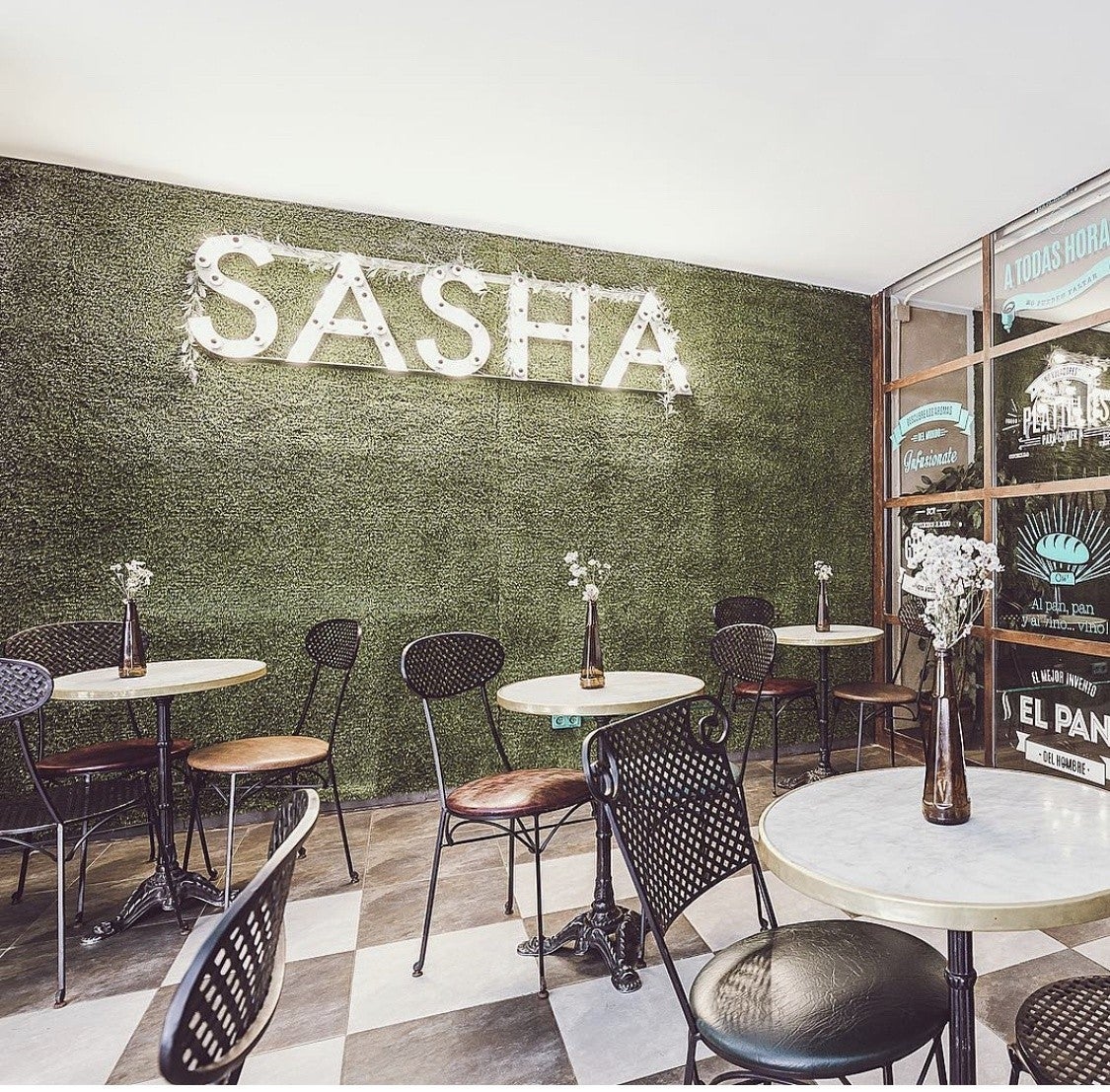 Sasha Bar 1968