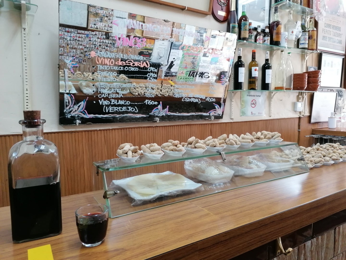 Taberna de vinos Lázaro