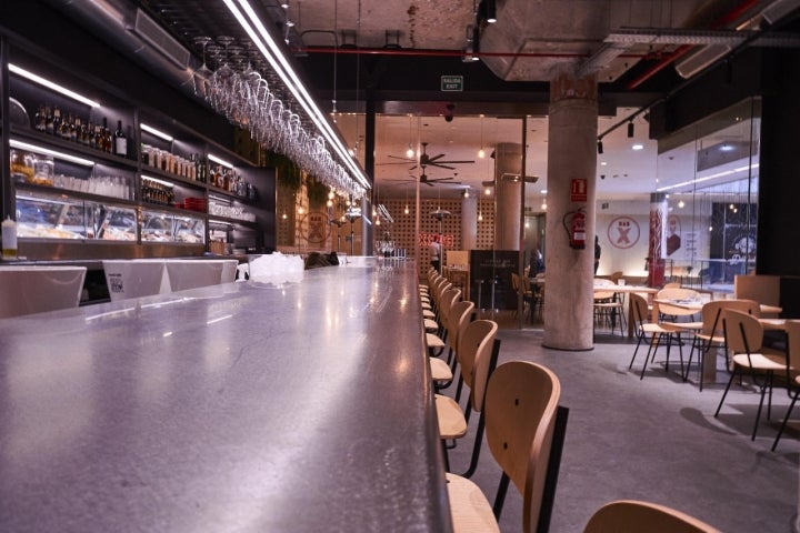 BAR X by Ricard Camarena