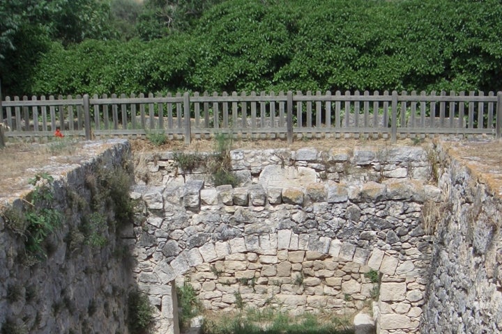 Pozo de Almatret. Foto Indibil via Wikipedia