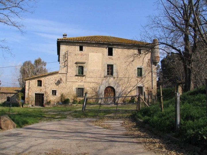 Can Congostell, masía ubicada en este municipio barcelonés. Fotografía: FrancescCosta vía Wikipedia.