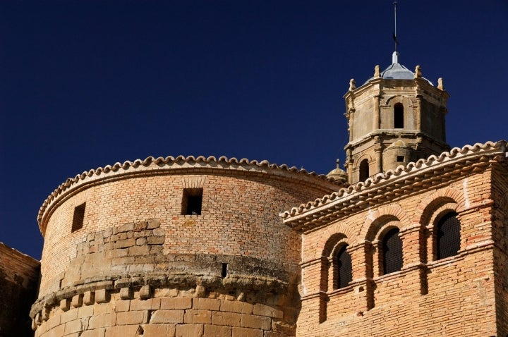Iglesia de la Purificación de Nuestra Señora, original del s. XII, en Angües. Foto: Comarca de la Hoya