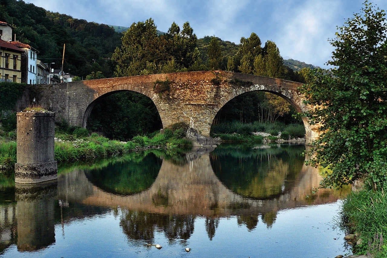Laviana