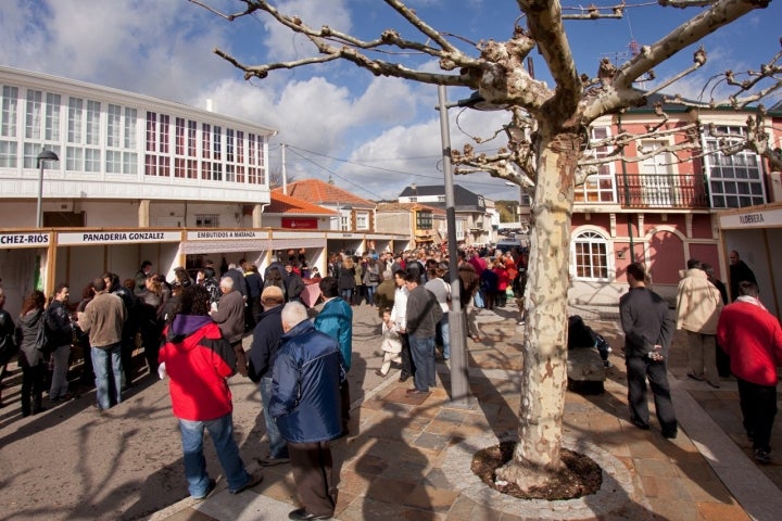 Fiesta de las castañas en la plaza de Riós. Foto: Cortesía Turismo de Galicia