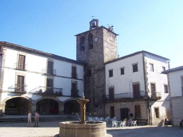 Plaza Mayor de San Martín de Trevejo. Foto: Jálama07 vía Wikipedia / CC BY-SA