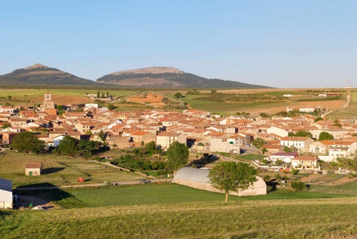 Vista general de Mecerreyes. Foto: Domingo Vicario via Wikipedia / CC BY-SA.