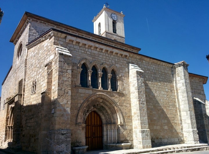 Iglesia de San Miguel en Vertavillo. Foto: Rubén Ojeda vía Wikipedia / CC BY-SA