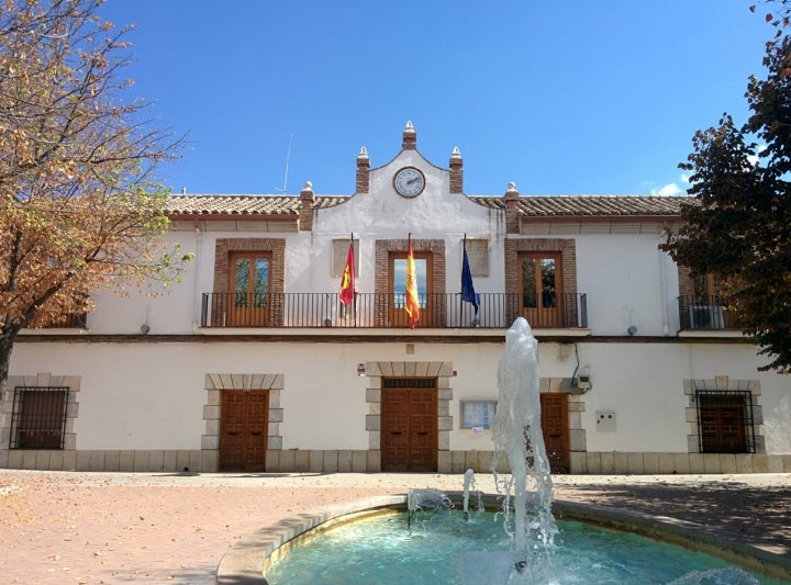 Ayuntamiento de Urda. Foto: Rubén Ojeda vía Wikipedia / CC BY-SA