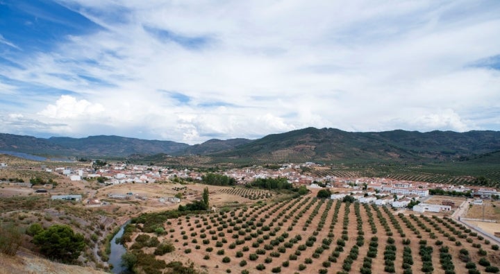 Panorámica de Puente de Génave, localidad de la provincia de Jaén. Fotografía: Cortesía de la Diputación de Jaén.