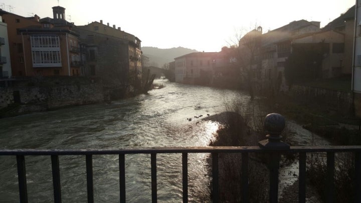 Río Ega a su paso por Estella