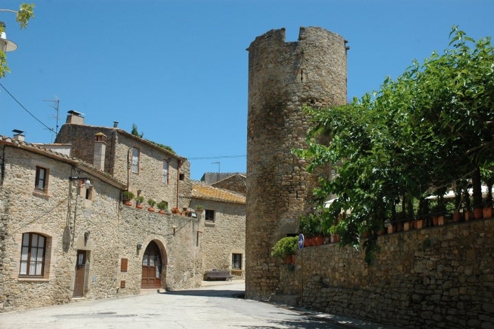 Torre de la Presó, construcción de origen medieval. Fotografía: Josep Renalias vía Wikipedia.
