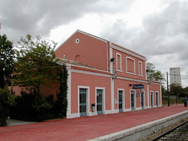 Estación de tren de Tarancón, inaugurada en 1885. Foto: Gatoland via Wikipedia / CC BY-SA.