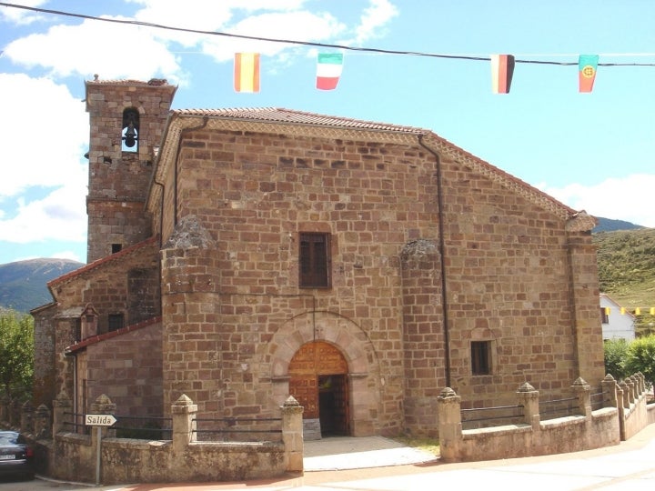 Iglesia de Santa María. Foto: Gafotas. Vía Wikipedia CC BY-SA