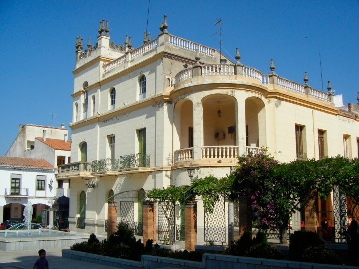 Palacio de los Condes de Casa Ayala, una de las casas nobles de Castuera. Fotografía: Miguelsalas vía Wikipedia / CC BY-SA.