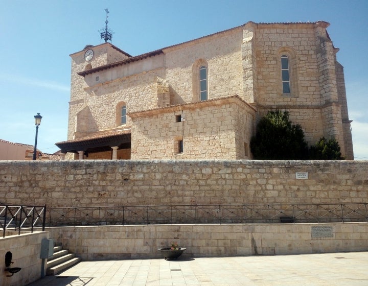 Iglesia de Nuestra señora de la Asunción en Villalobón. Foto: Rastrojo vía Wikipedia / CC BY-SA