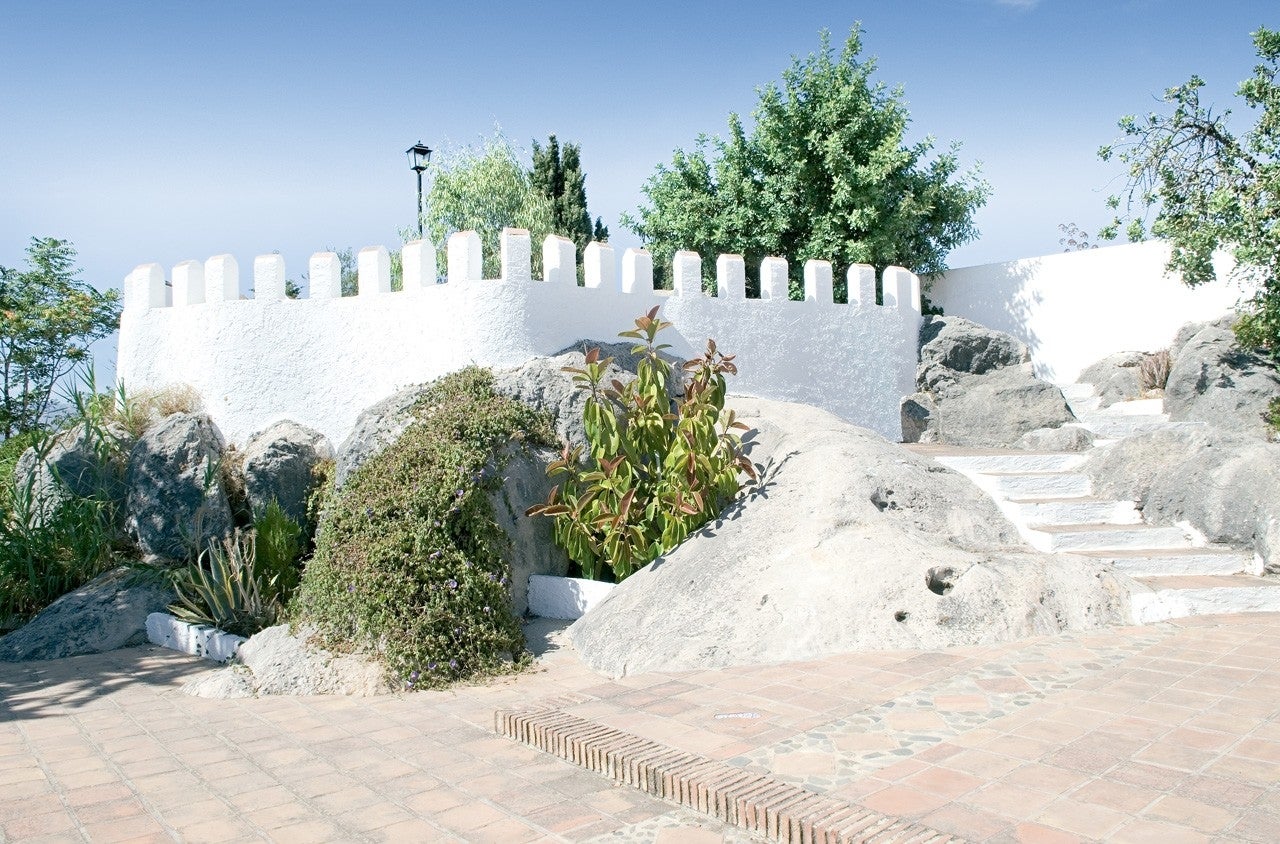 Comares