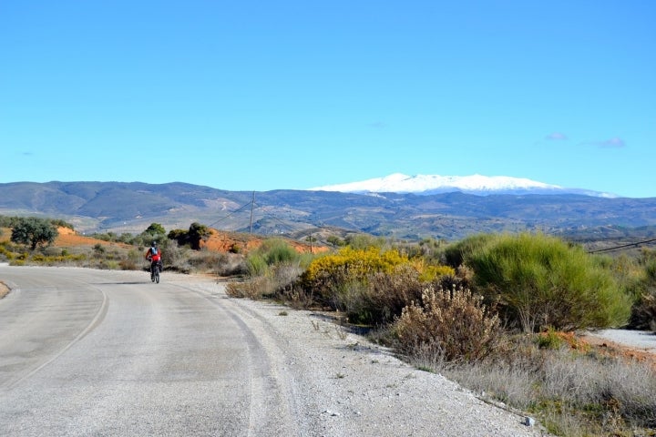 Vista de Sierra Nevada desde Moraleda de Zafayona. Fotografía: Juan Pablo Olmo vía Wikipedia / CC BY-SA.