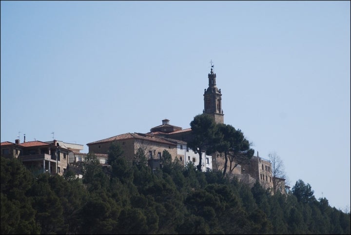 Vista de la iglesia de Torralba del Río. Foto: Juanje 2712 vía Wikipedia / CC BY-SA