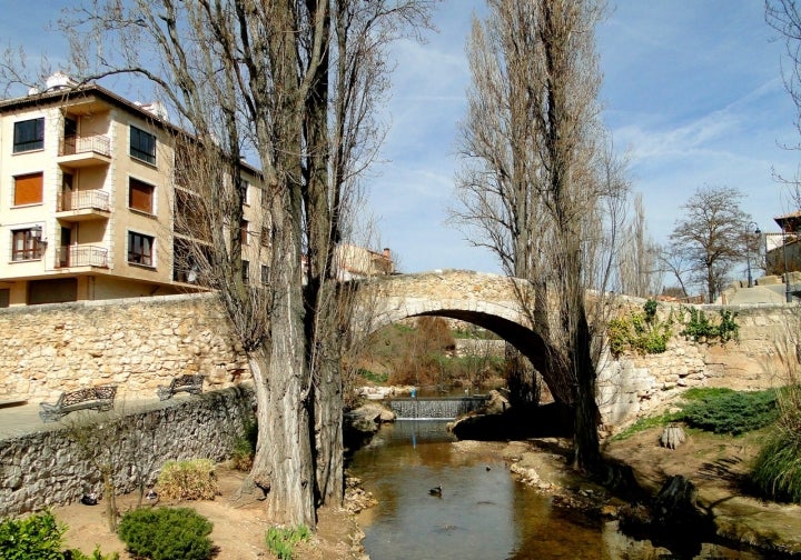 Puente románico popularmente conocido como el 'Puente Romano'. Foto: santiagolopezpastor via Visual Hunt / CC BY-ND