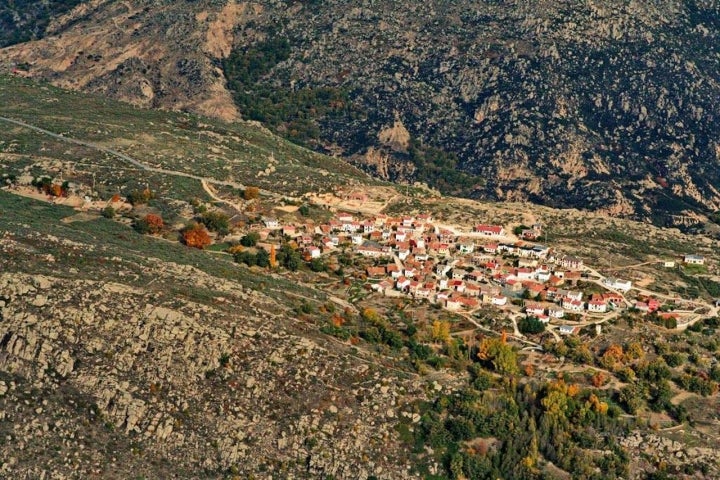 Vista aérea de Navaquesera. Foto: Navaquesera vía Wikipedia / CC BY-SA