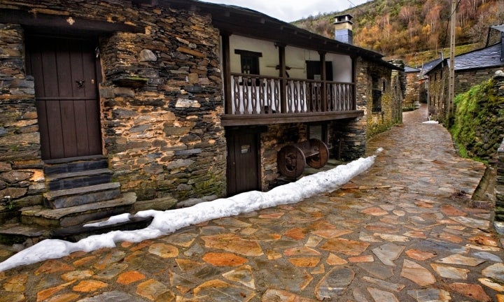 Una de las casas tradicionales en la aldea de Seara, ubicada en el municipio de Quiroga. Fotografía: Cortesía Turismo de Galicia.