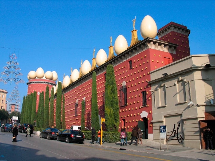 Teatro-Museo Salvador Dalí, uno de los grandes atractivos de Figueres. Fotografía: Luidger vía Wikipedia / CC BY-SA.