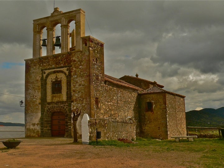 Iglesia de San Cristóbal en Nogales, originaria del siglo XV. Fotografía: Extremaduraclásica vía Visualhunt / CC BY-ND-SA.