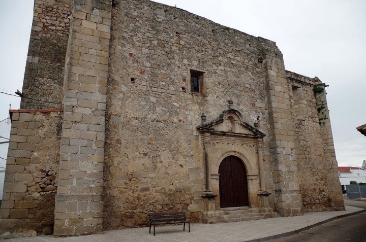 Fachada de la Iglesia de Nuestra Señora de la Concepción. Fotografía: David Pérez vía Wikipedia / CC BY-SA.