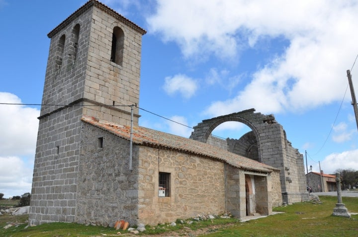 Iglesia de Nuestra Señora de la Asunción en Hurtumpasucal. Foto: Xemenendura vía Wikipedia / CC BY-SA