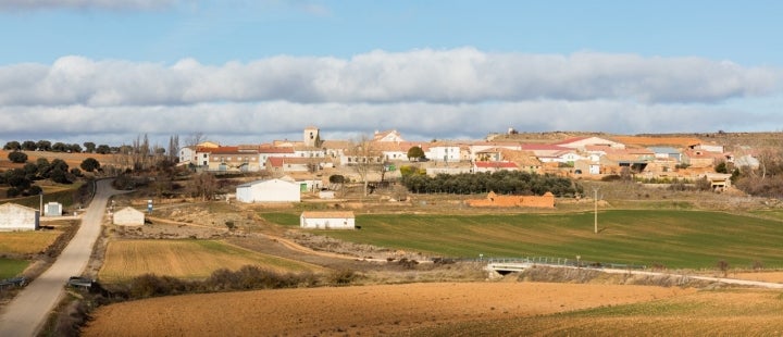 Vista de Viana de Duero. Foto: Diego Delso vía Wikipedia / CC BY-SA.