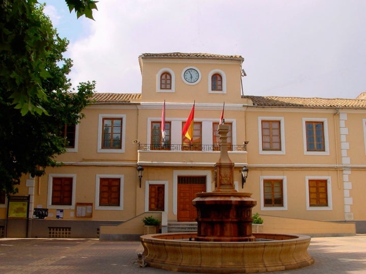 Ayuntamiento de Quintanar del Rey. Foto: Relente vía Wikipedia / CC BY-SA