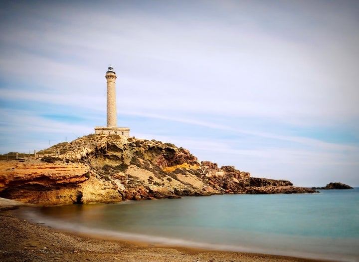 El faro marítimo, emblema visual de Cabo de Palos. Fotografía: Alberto Casanova vía Visualhunt /  CC BY-SA.