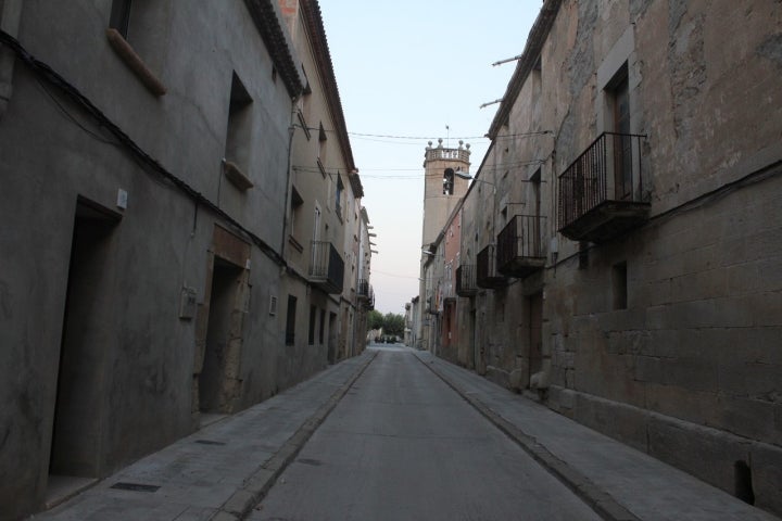Calle Mayor de El Poal. Foto: Mascançà vía Wikipedia