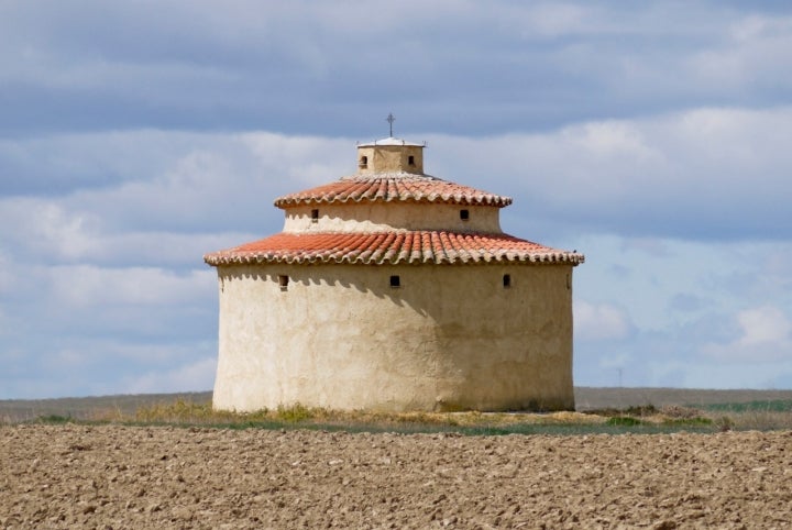 Es frecuente la visión de palomares en los alrededores de este municipio zamorano. Fotografía: Xauxa vía Wikipedia / CC BY-SA.
