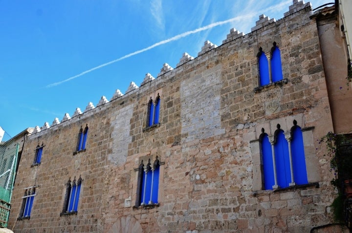 Casal dels Marquesos de Llió, uno de los escasos ejemplos de arquitectura gótica civil en Cataluña. Fotografía: Maria Rosa Ferré vía Visual Hunt.