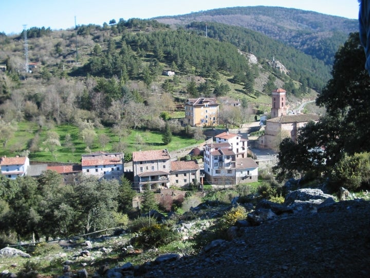 Vista parcial de Ortigosa de Cameros. Foto: Luis Javier Modino Martínez via wikipedia / CC BY-SA