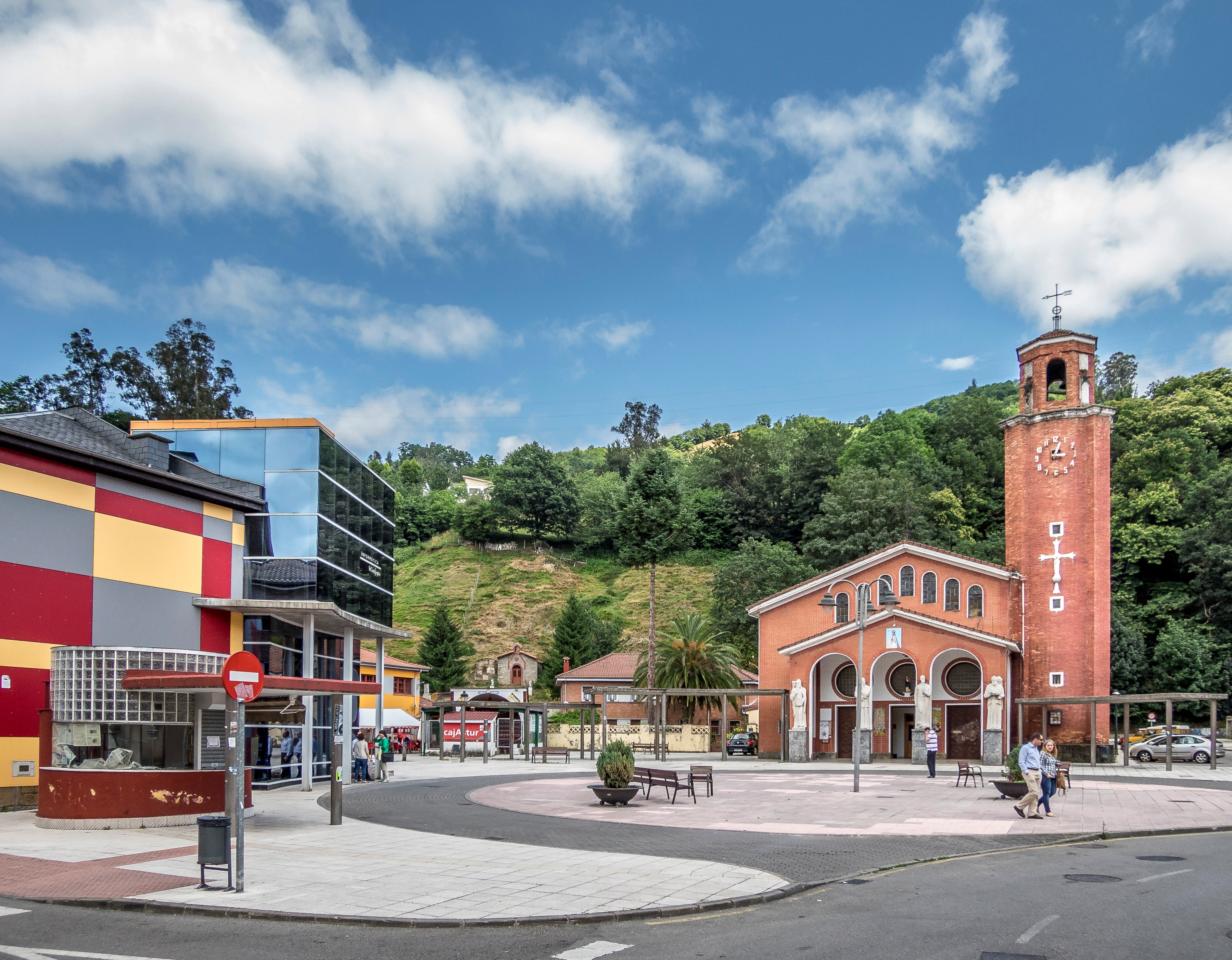 Foto de Parque de El Florán en San Martín del Rey Aurelio, Asturias
