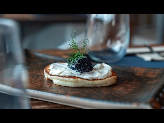 Preparamos los blinis de 'Nasdrovia' con Chechu Biriukov