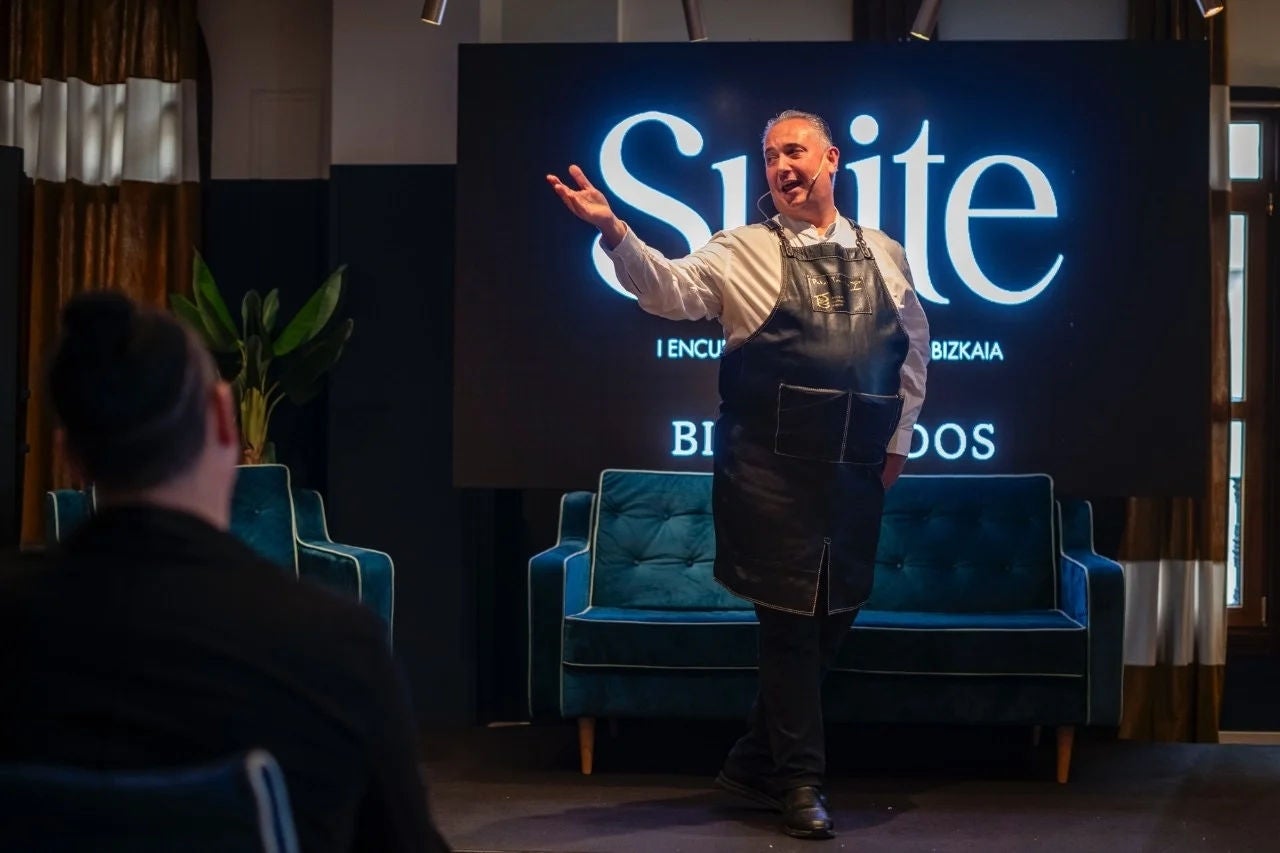 Patxi Troitiño, bartender de 'Akelarre', durante su ponencia en Suite.