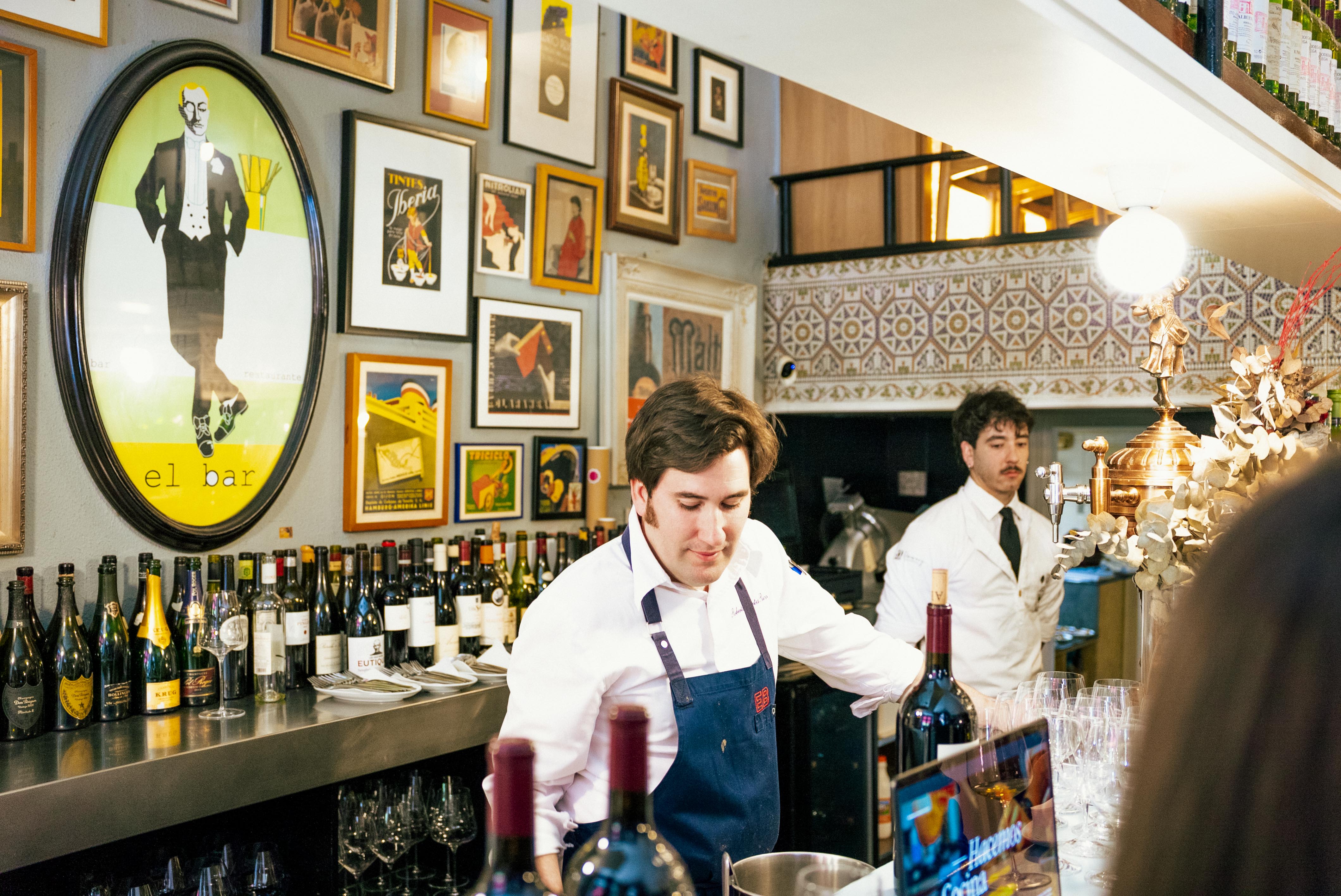 restaurante lleno de gente